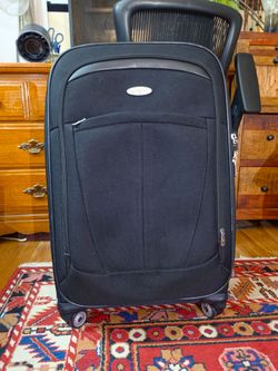 Samsonite Medium size luggage