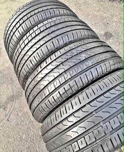 205/45/17 pirelli 📍📍 Vendo un set de llantas con 80% de vida las 4 📍🌟