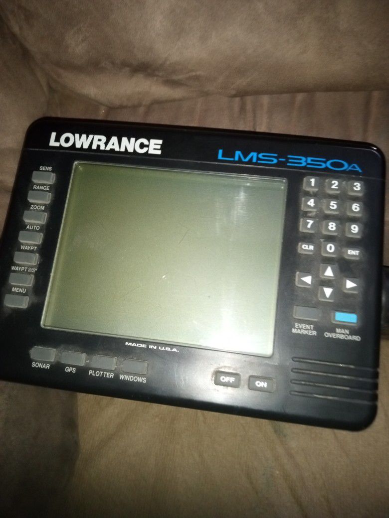 LOWRANCE LMS-350A FISH FINDER