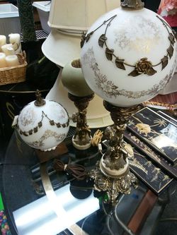 Vintage. Lamps and candle holder.