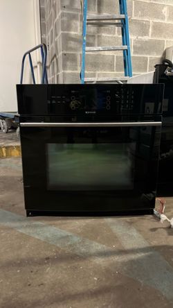 Jenn-Air Black Single Wall Oven