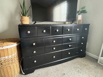 Black Wood Dresser Set
