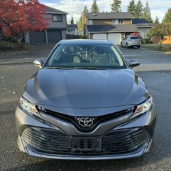 Toyota Camry Le 2019