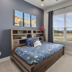 Full Bed / Bookshelf / Storage Set