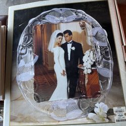 8X10 brand new Crystals frame, welding gift 🎁. No need. Just $15 only 