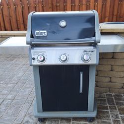 Weber grill spirit