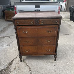 Vintage Dresser! Solid Wood Brown