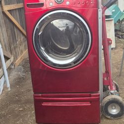 SteamDryer™ Front-Load Gas Dryer in Wild Cherry Red,