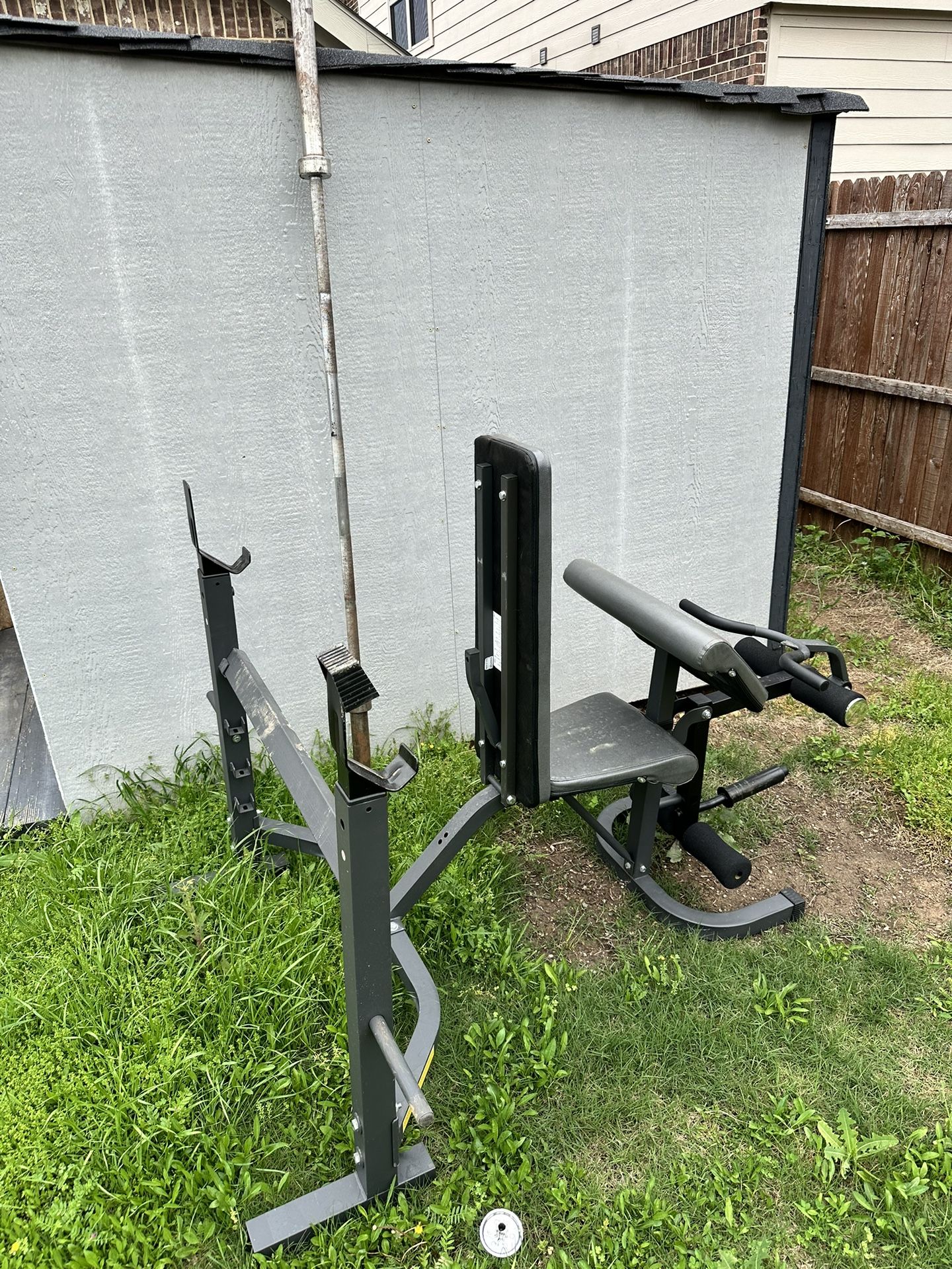 Workout bench with Bar And Weights