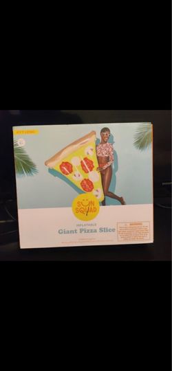 Pizza pool float