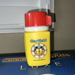 Vintage 1970s Garfield Thermos
