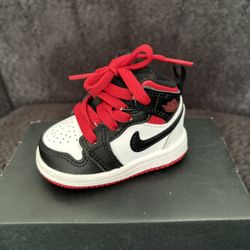 Jordan Mid 1 (2C)