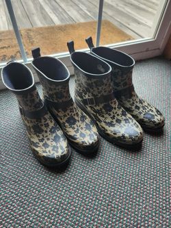 2 pairs Capelli New York rubber rain boots Sz. 9 & 6 mother/daughter