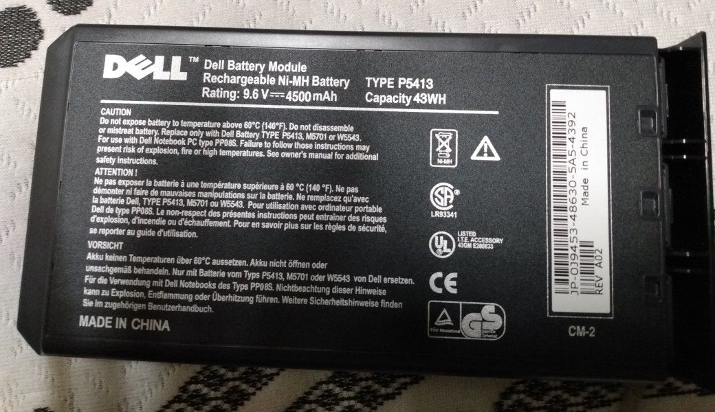 NEW Dell Battery With Accessories