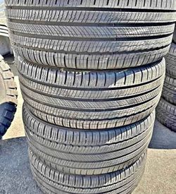 235/45/18 Michelin set de Tire con 80% de Vida las 4