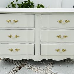 Solid Wood Dixie French Provincial Dresser 