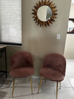 2 modern Velvet Art Deco chairs
