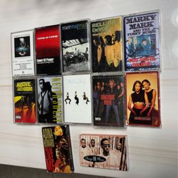 Cassette lot 90s R&B/HipHop w/carrying case