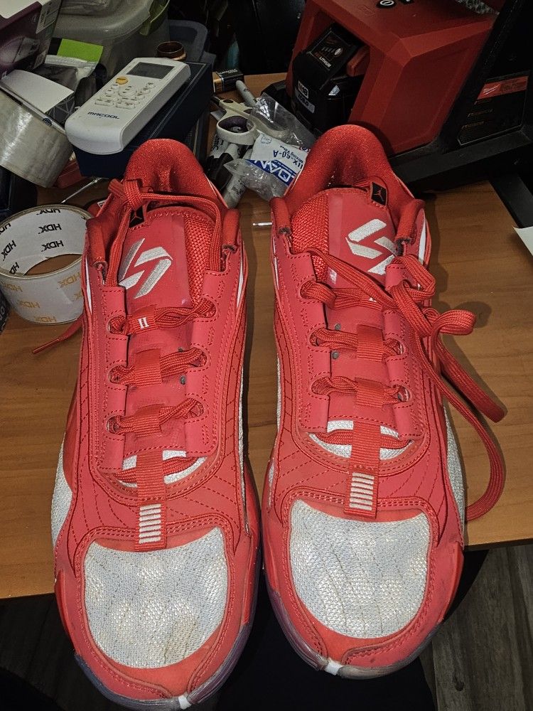 Jordan Luka 2 TB University Red size 11