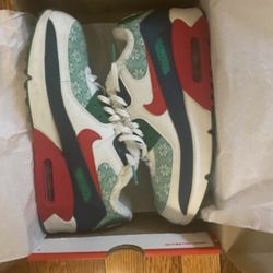 Size 7 Nike Christmas Airmax 