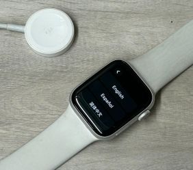 Apple Watch Series 5 A2092 44mm GPS Smartwatch With Charger (PO1023118)