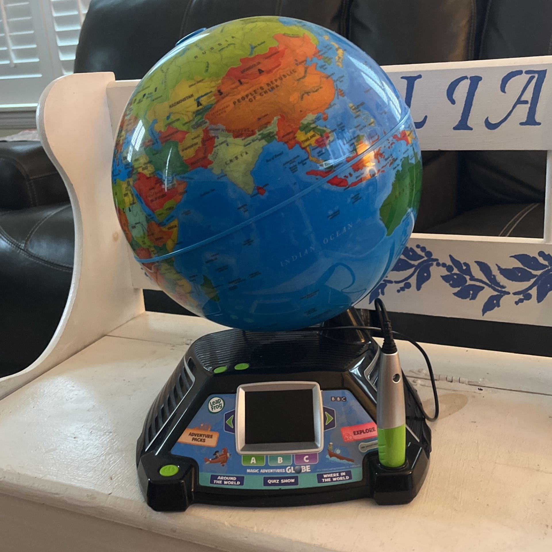 Leap Frog Globe