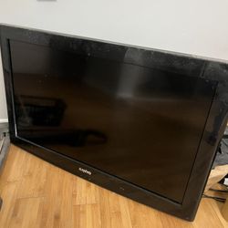 32in Sanyo flat screen tv with wall mount 