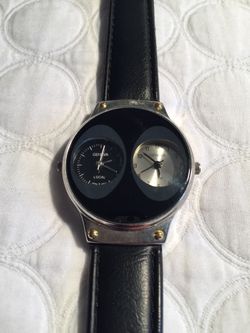 VERY UNIQUE GENEVA DUAL ZONE WATCH. RARE.