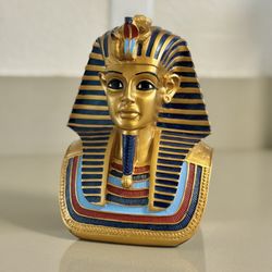 egyptian decor king tut gold