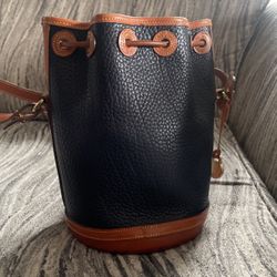 VTG Dooney & Bourke Mini Crossbody Navy Leather Bucket  Bag Drawstring Purse