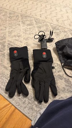 Heated gloves