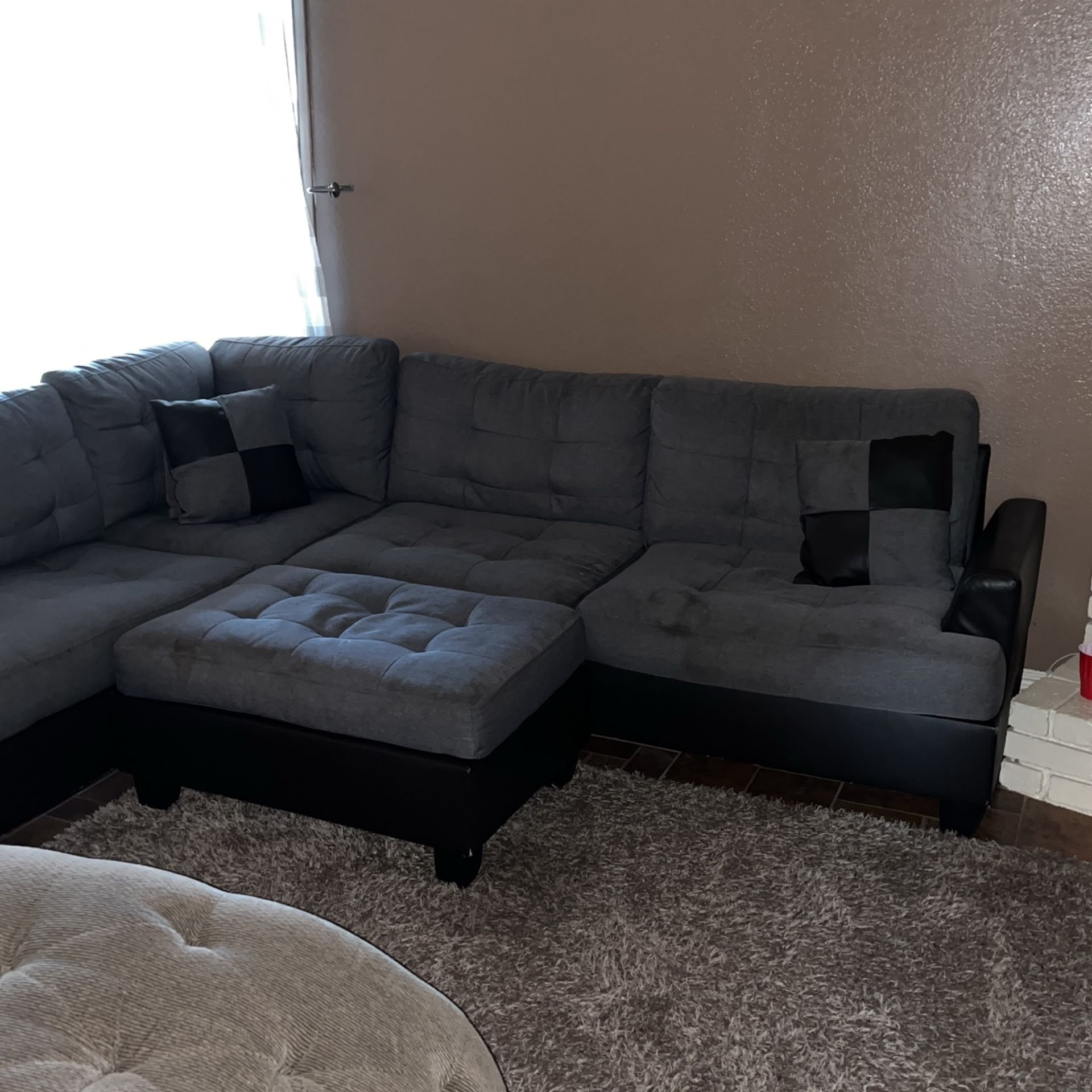 Couch With separation Piece