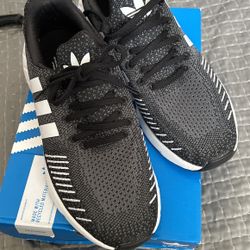 Adidas Swift Run