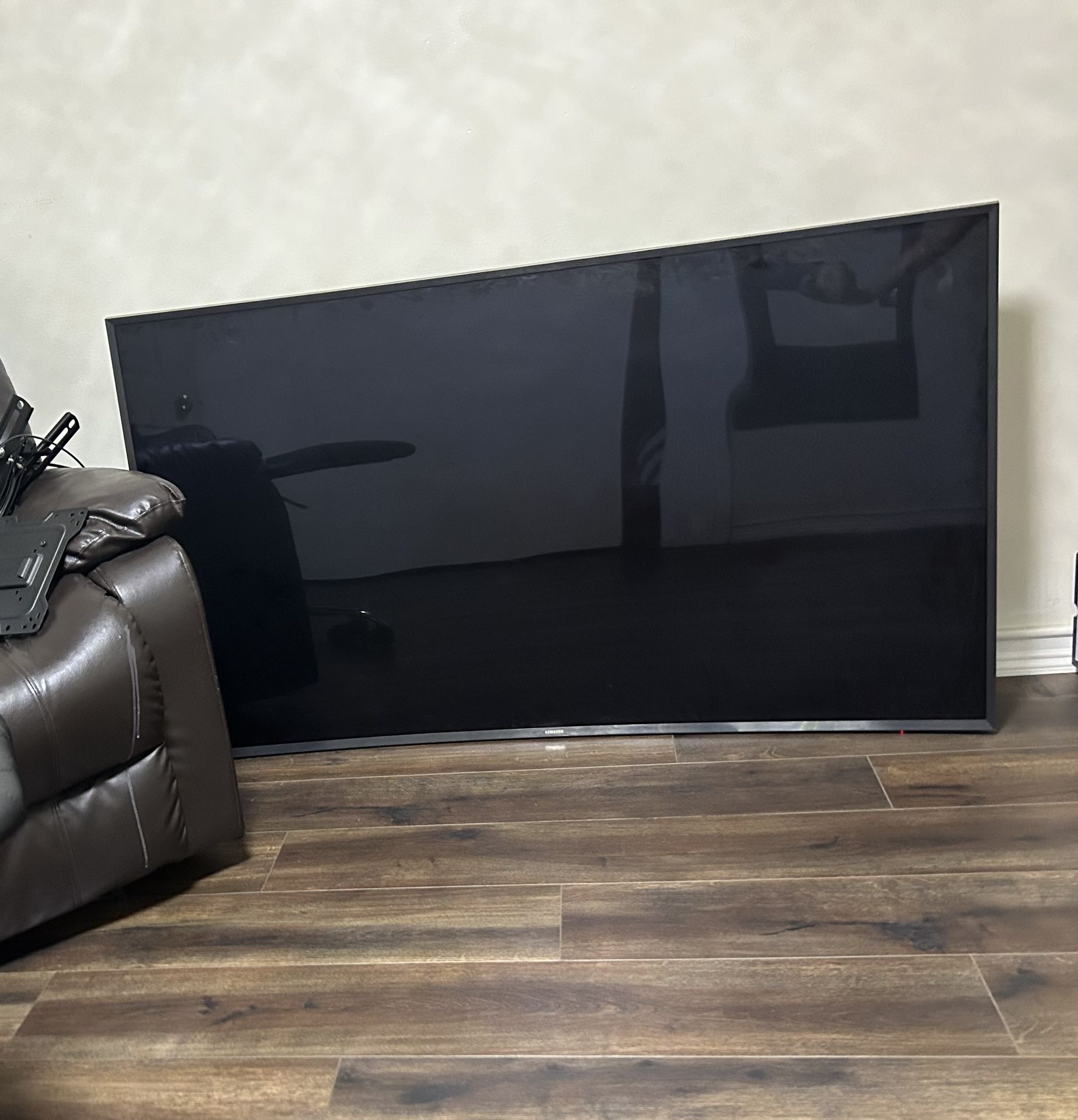 Samsung Curved 4K UHD 65 Inch Smart TV