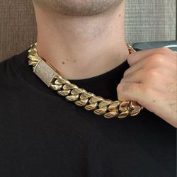 Cuban Link Chain  24MM X20 14k Heavy Gold Plated Doesn't Loses Color 