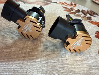 Yellow 3000k fog light bulb