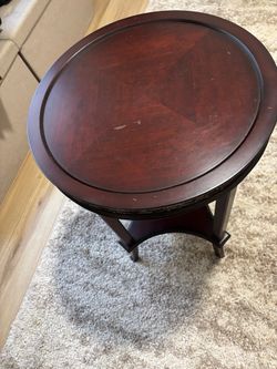 Round top occasional table