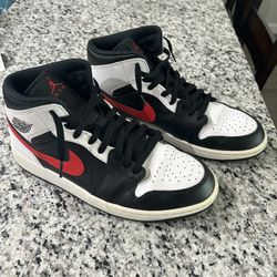 Jordan 1 Mid ‘Chile Red’