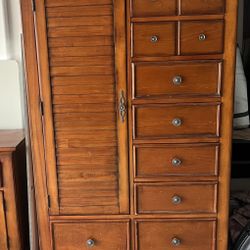 Dresser & Nightstand 