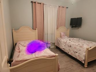 2 Kids twin bed