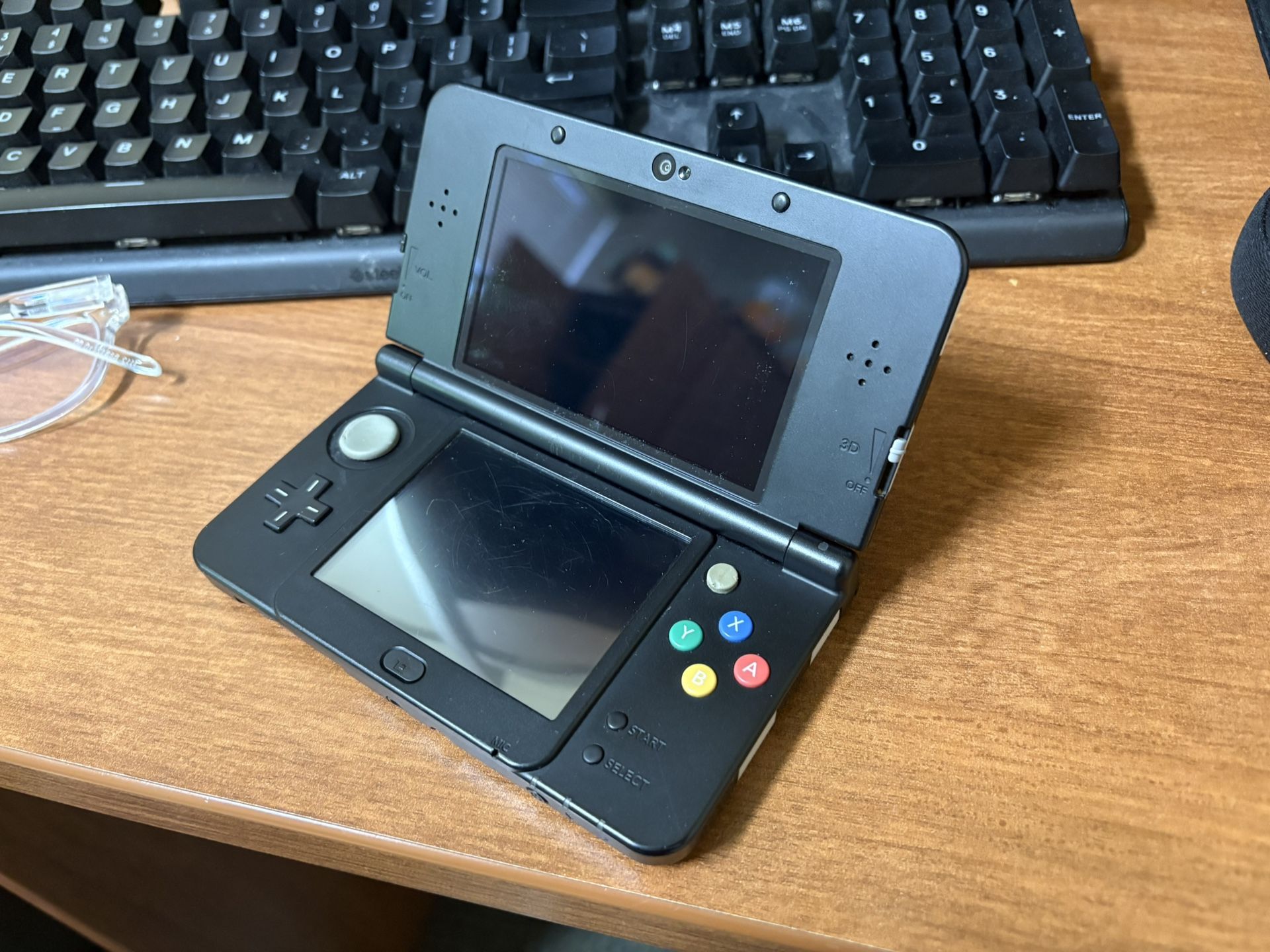 Nintendo New 3DS (Japanese Model) - Black w/ Rare Plate X - Great Condition