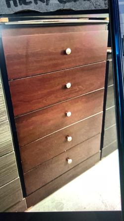 5-Drawer Wooden Dresser Chest