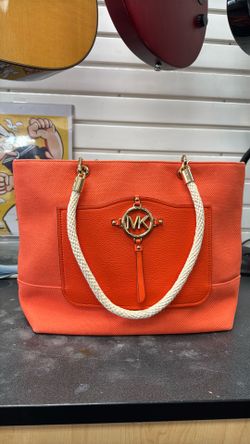 Michael Kors Women’s Amy Large Tote (Clementine)