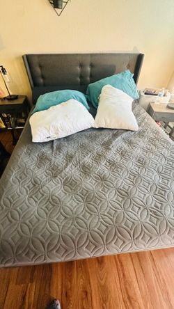 Queen size bedroom set