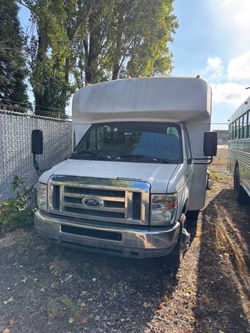 2011 van passenger transit Ford E350