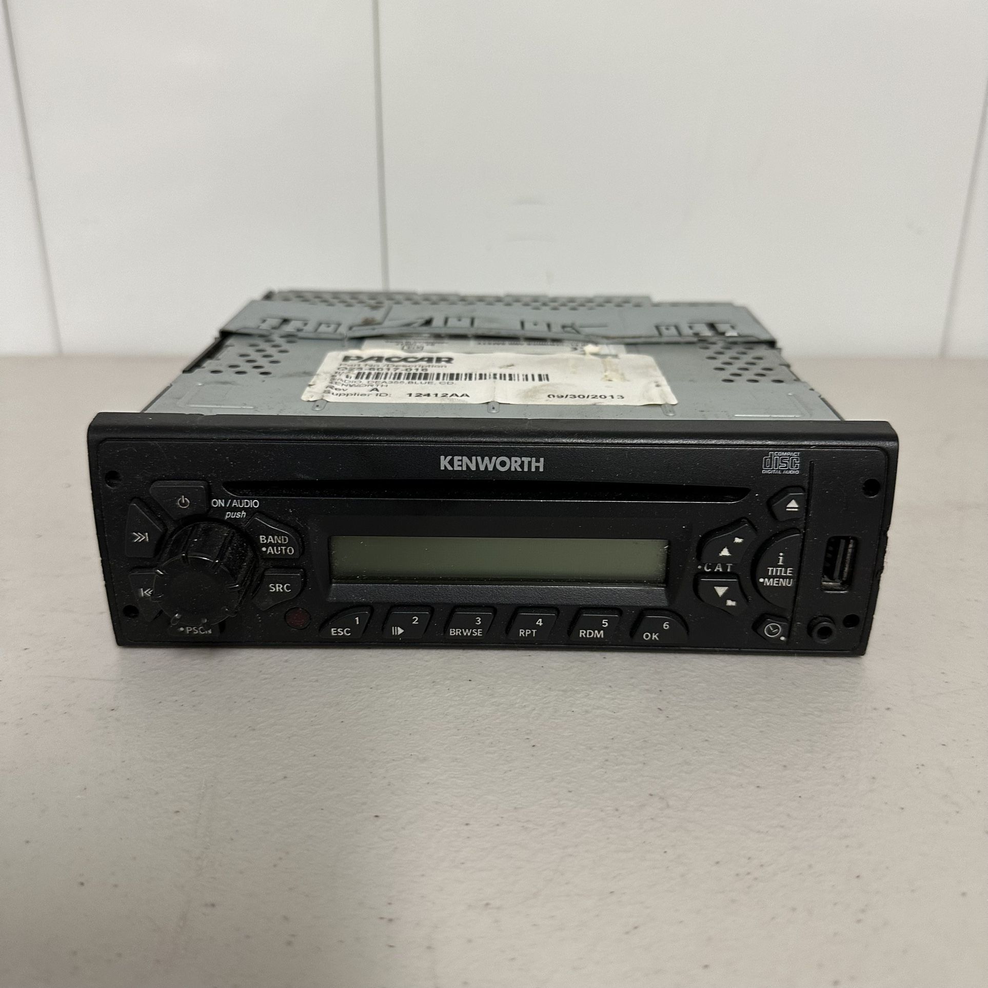 Kenworth Paccar Radio DEA355 - Blue, CD