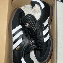 OG adidas sambas Men’s 7.5