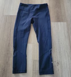 Lululemon Navy Crop Leggings