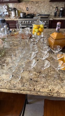 Champagne Flutes, Wine Glasses, Cocktails Glasses, Stemless Wine Glasses