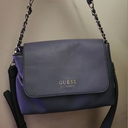 USED Guess Purse Great Condition 